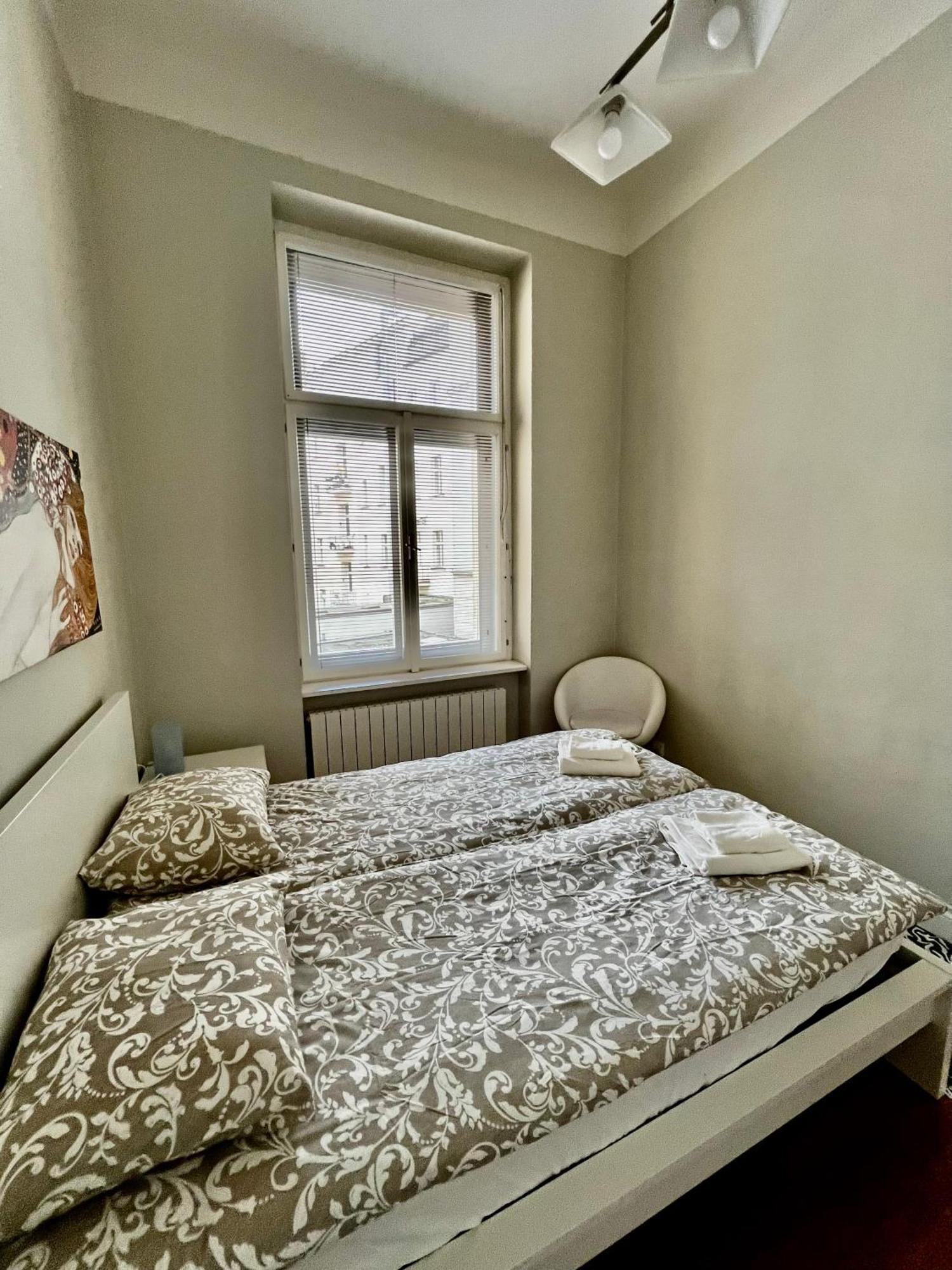 Four Reasons Apartment Praga Esterno foto