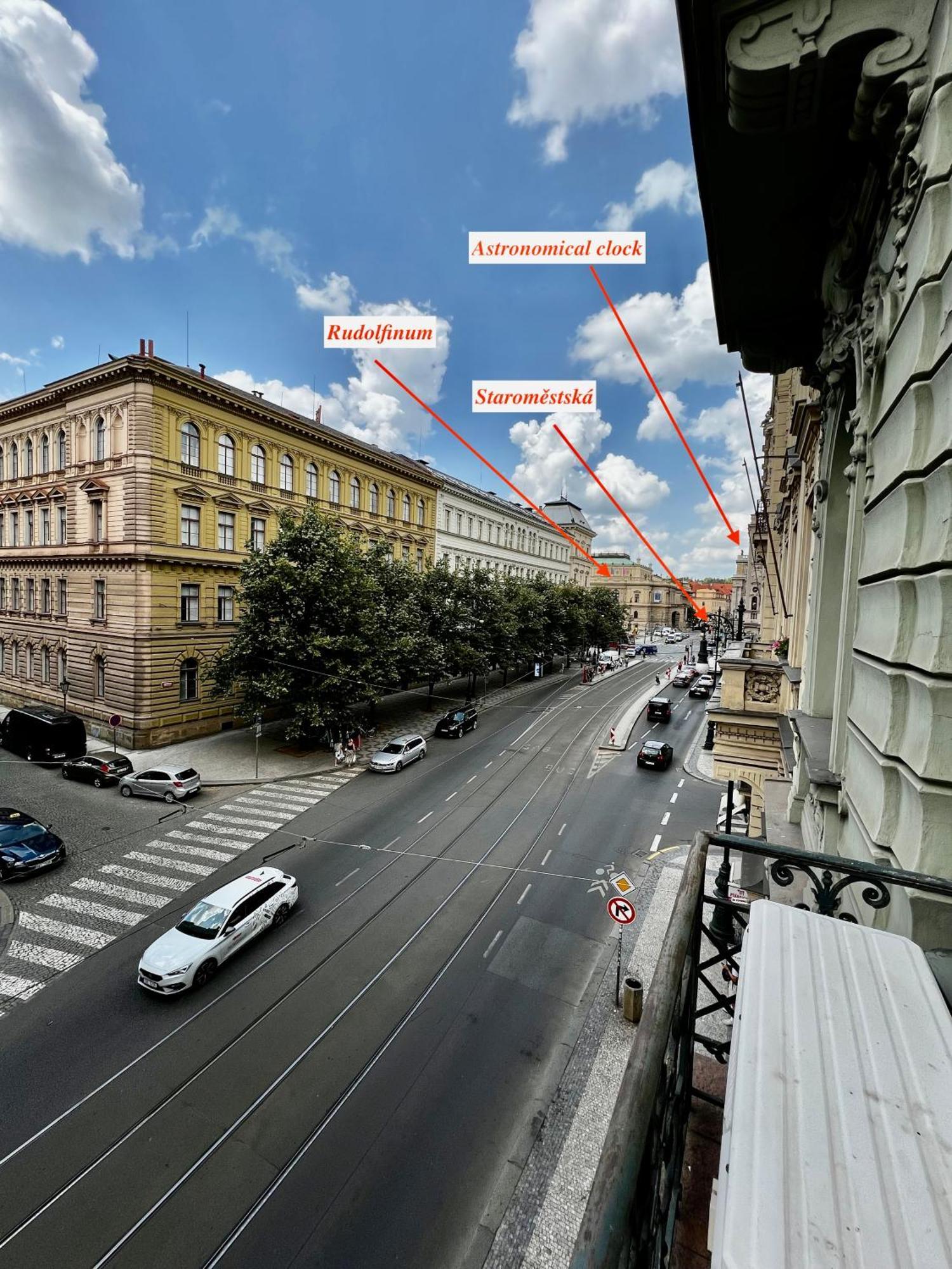 Four Reasons Apartment Praga Esterno foto