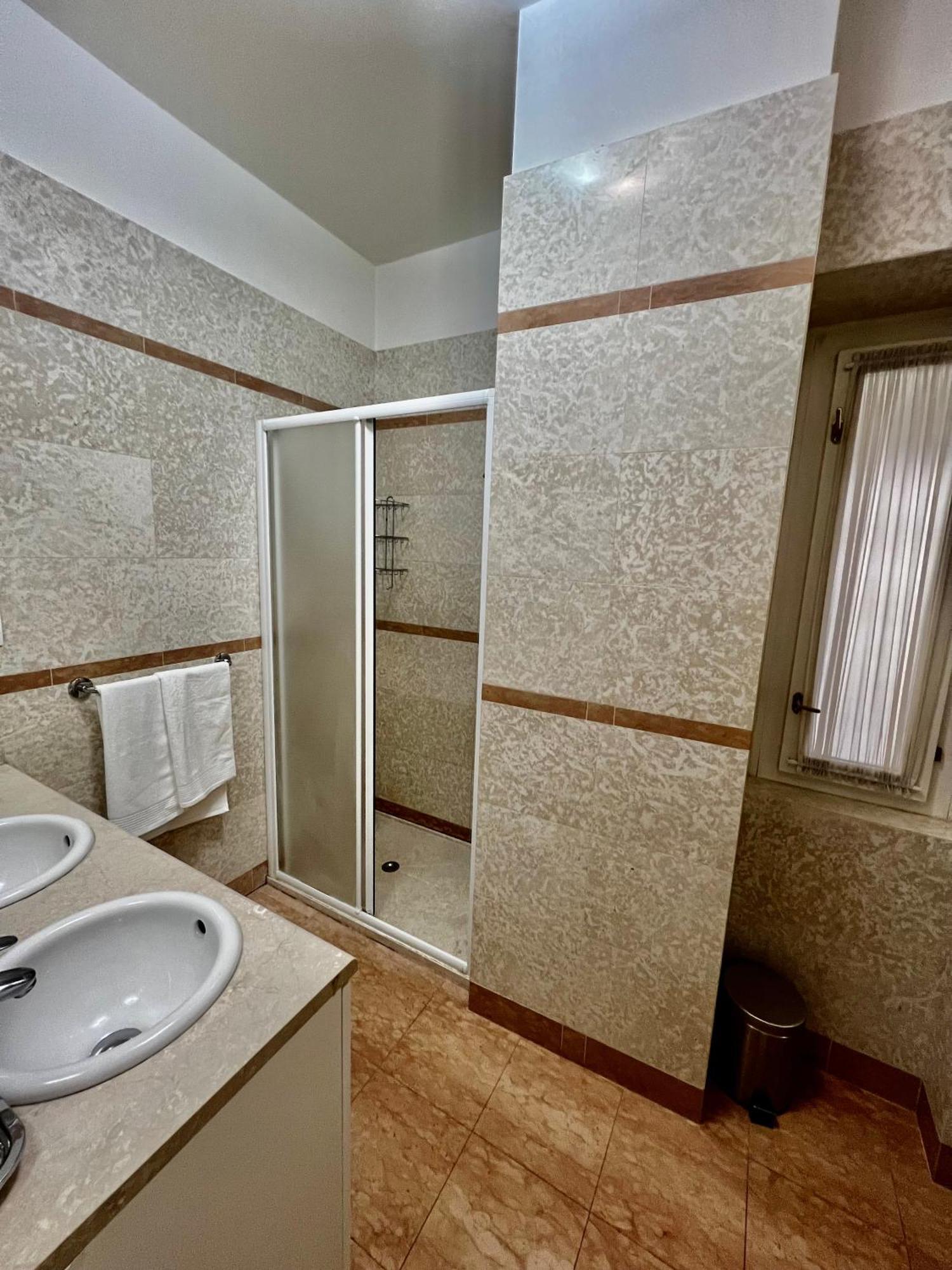 Four Reasons Apartment Praga Esterno foto