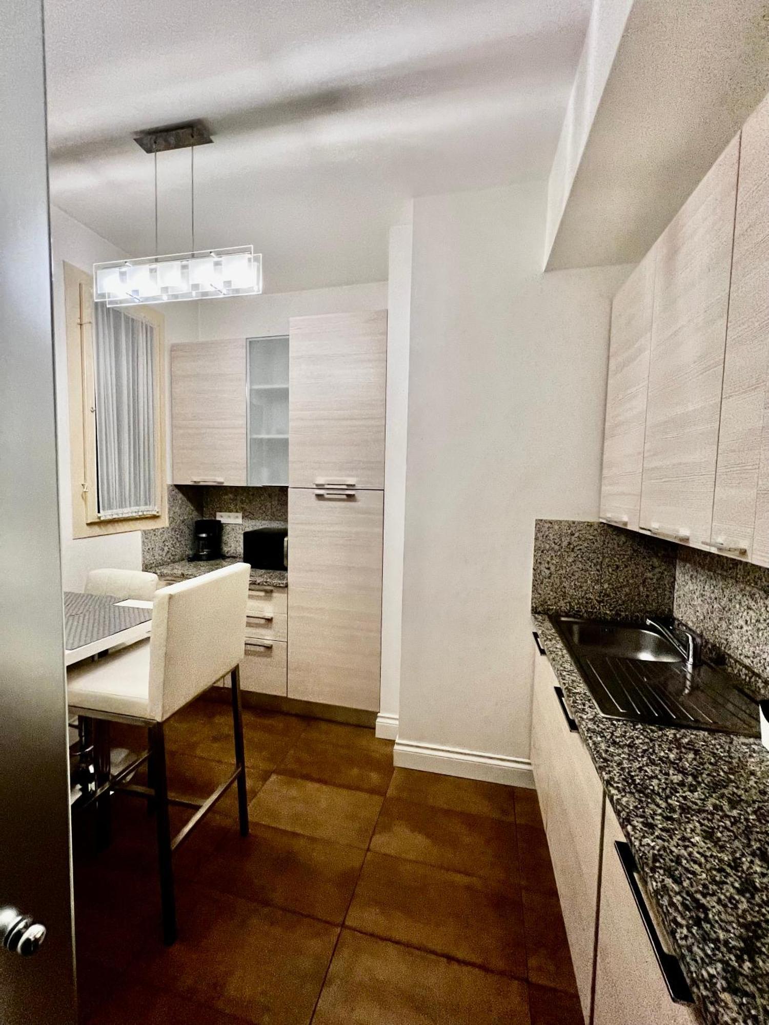Four Reasons Apartment Praga Esterno foto