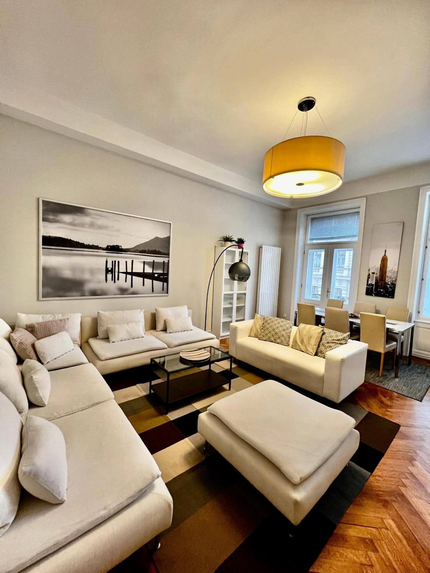Four Reasons Apartment Praga Esterno foto