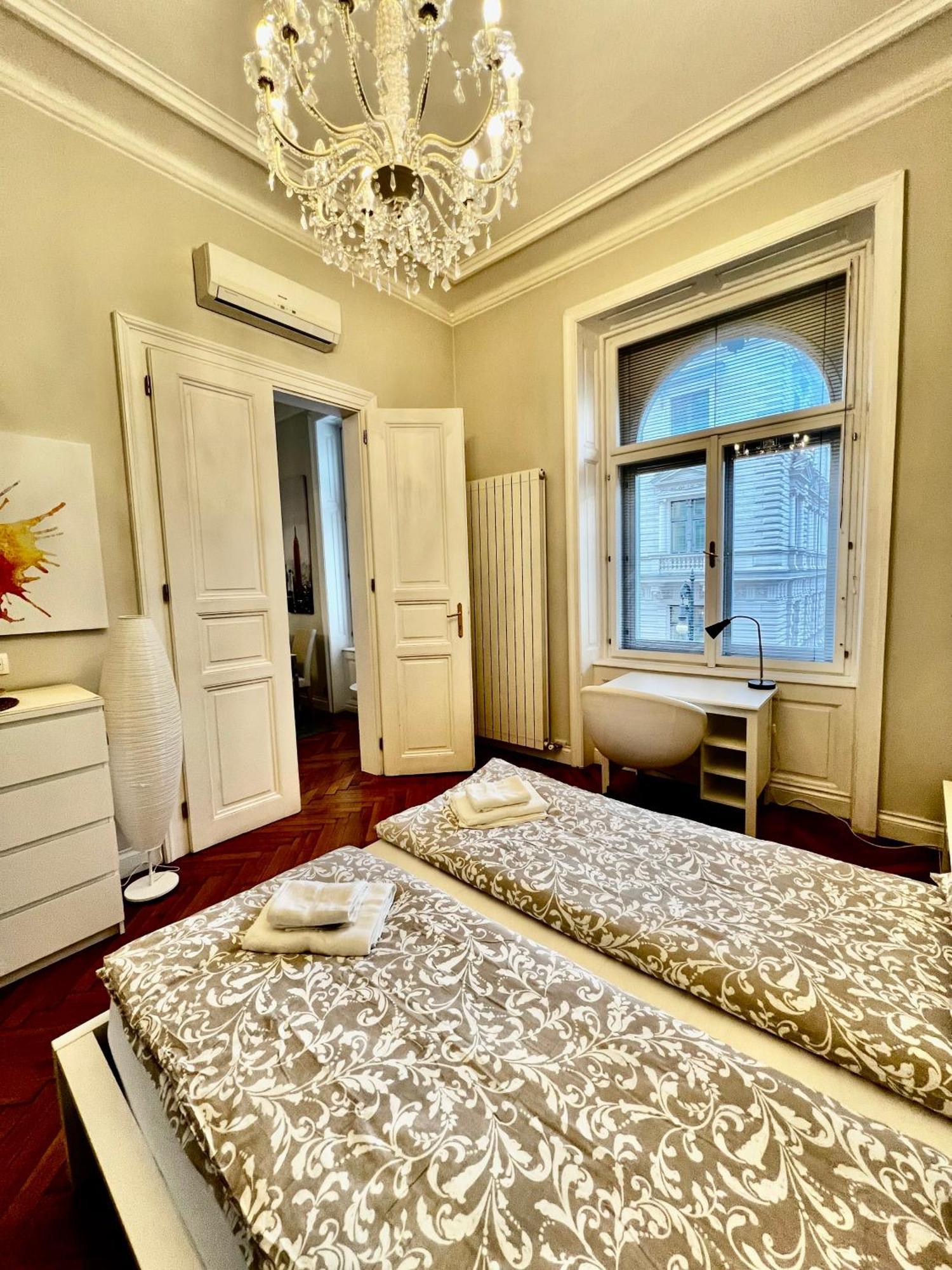 Four Reasons Apartment Praga Esterno foto