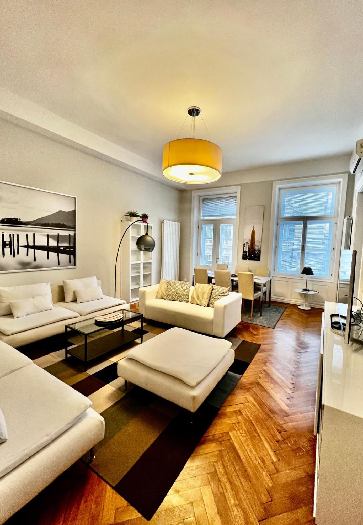Four Reasons Apartment Praga Esterno foto